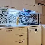 Elegant Apartment In Corso Palladio!