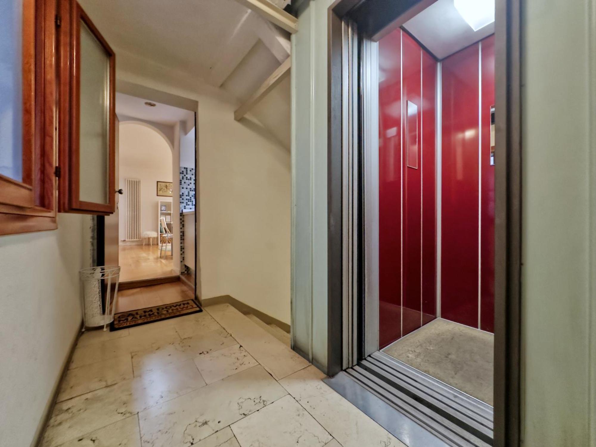Elegant In Corso Palladio! Apartment
